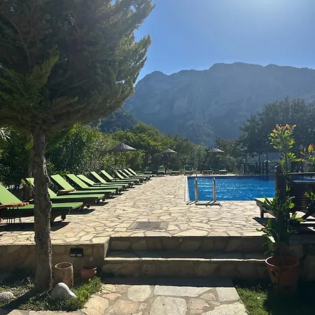 ホリデーパーク Olive Garden Kabak ファラリア